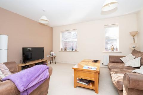 4 bedroom terraced house for sale, Walton Road, Bushey, WD23