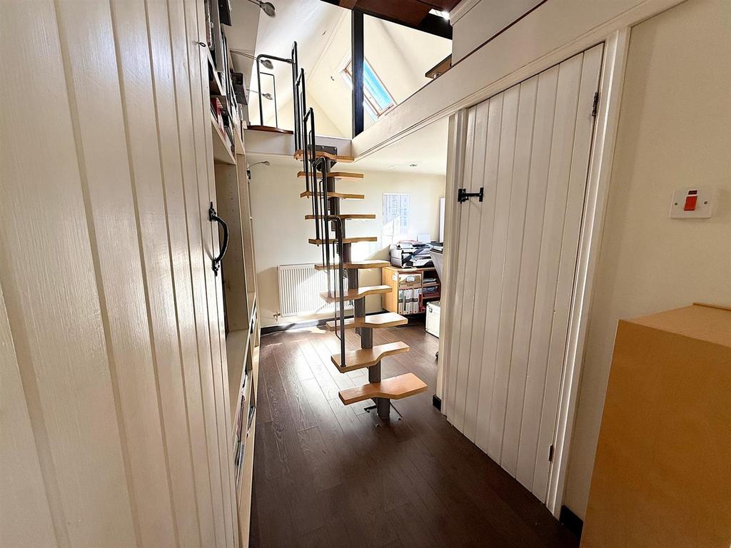 Snug/office/4 th bedroom