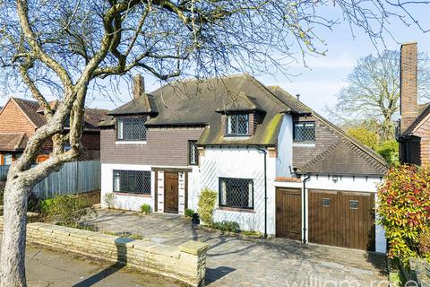 4 bedroom detached house for sale, Denehurst Gardens, Woodford Green IG8