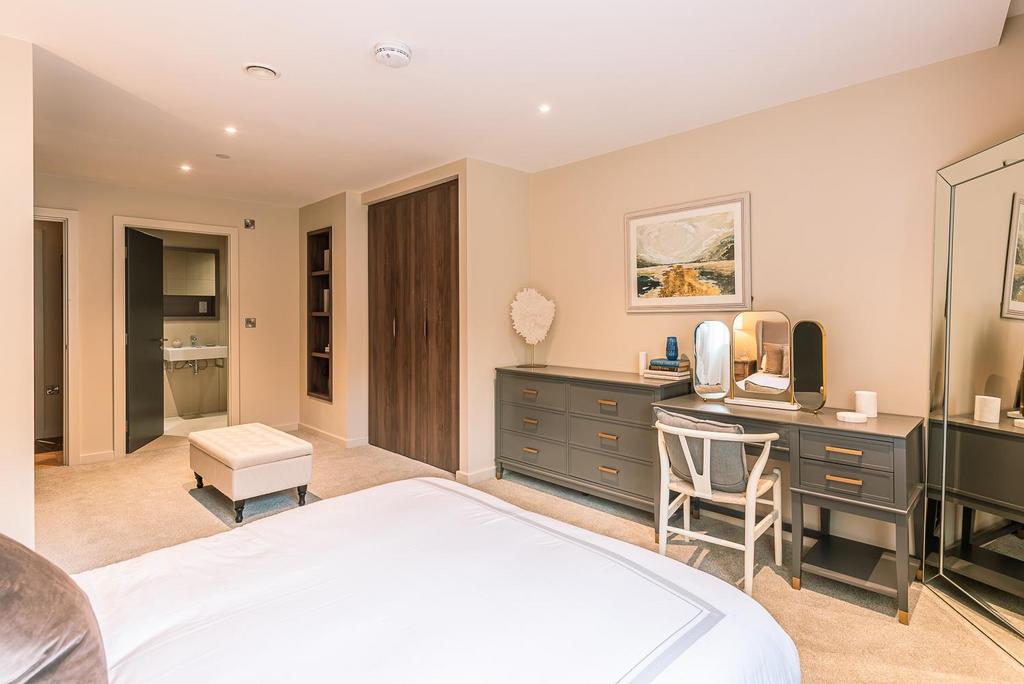 Master Bedroom En-Suite