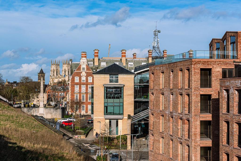 Enviable City Centre Location