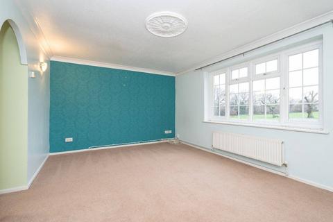 1 bedroom flat for sale, Harding Close, Watford, WD25