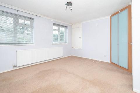 1 bedroom flat for sale, Harding Close, Watford, WD25