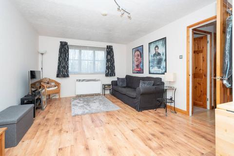 1 bedroom flat for sale, Osprey Close, Watford, WD25