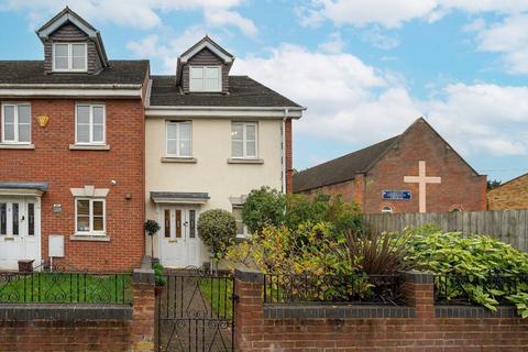 4 bedroom terraced house for sale, Wilcon Way, Watford, WD25