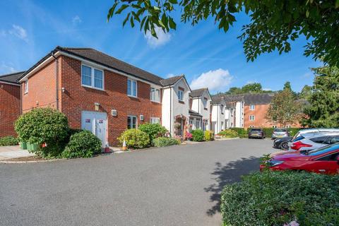 1 bedroom flat for sale, Holtsmere Close, Watford, WD25