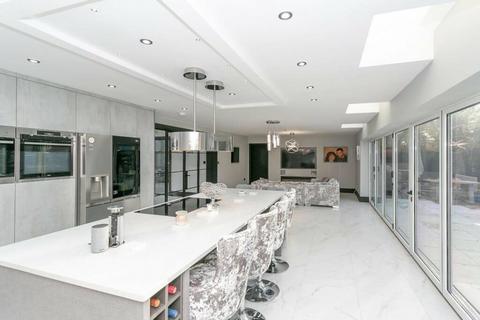 6 bedroom detached house for sale, Blackpond Lane, Farnham & Hedgerley, Slough, SL2
