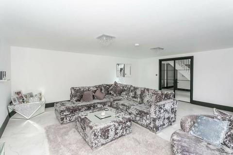 6 bedroom detached house for sale, Blackpond Lane, Farnham & Hedgerley, Slough, SL2