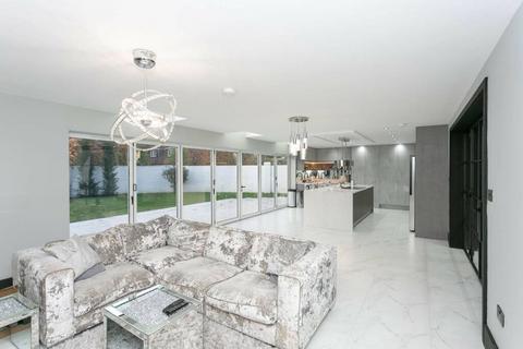 6 bedroom detached house for sale, Blackpond Lane, Farnham & Hedgerley, Slough, SL2