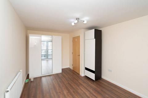 1 bedroom flat for sale, Wilmington Close, Watford, WD18