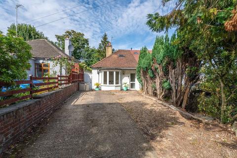 2 bedroom bungalow for sale, Sheepcot Lane, Watford, WD25