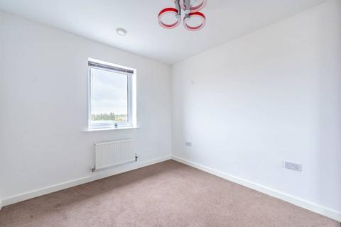 2 bedroom flat for sale, Cunningham Way, Watford, WD25