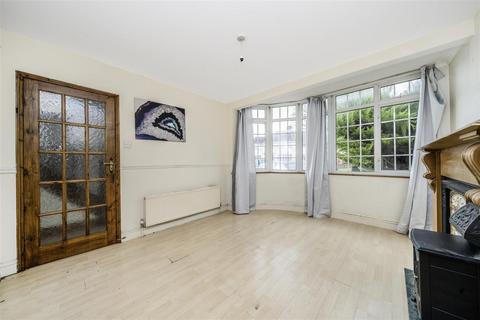 4 bedroom semi-detached house for sale, Felbridge Avenue, Stanmore HA7