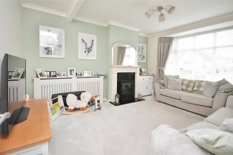 3 bedroom semi-detached house to rent, Suttons Avenue, Hornchurch, Essex, RM12