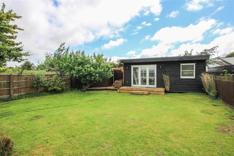 2 bedroom semi-detached bungalow for sale, Hanging Hill Lane, Brentwood