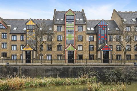 1 bedroom apartment for sale, Discovery Walk, London, E1W