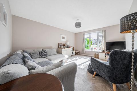 30 Barnes Close, West Wellow, Romsey, SO51 6ET