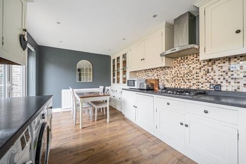 30 Barnes Close, West Wellow, Romsey, SO51 6ET
