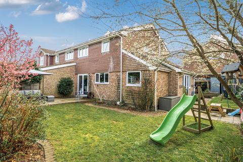 30 Barnes Close, West Wellow, Romsey, SO51 6ET