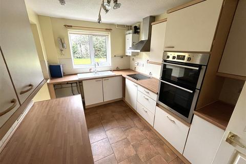 18 Anglesey Mead, Chippenham, SN15 3UB