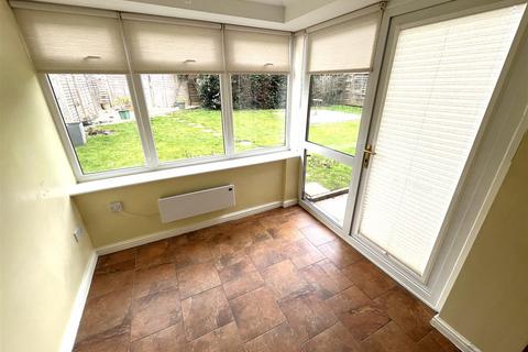 18 Anglesey Mead, Chippenham, SN15 3UB