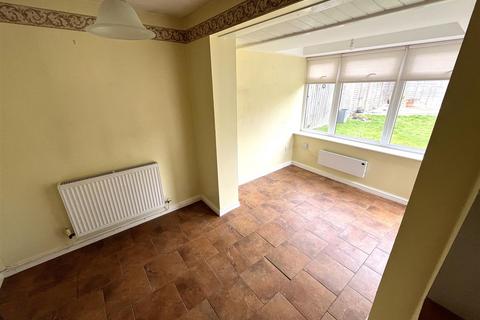 18 Anglesey Mead, Chippenham, SN15 3UB