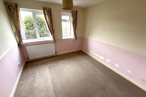 18 Anglesey Mead, Chippenham, SN15 3UB