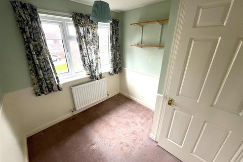 18 Anglesey Mead, Chippenham, SN15 3UB