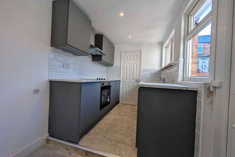 2 bedroom terraced house to rent, Beech Avenue, Murton, SR7