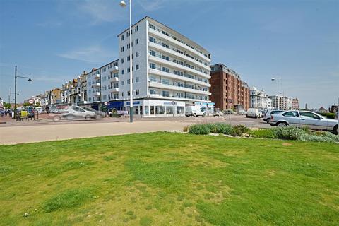 2 bedroom flat to rent, Dalmore Court, Marina, Bexhill-On-Sea