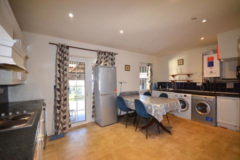 4 bedroom semi-detached house for sale, Felbridge Avenue, Stanmore, HA7