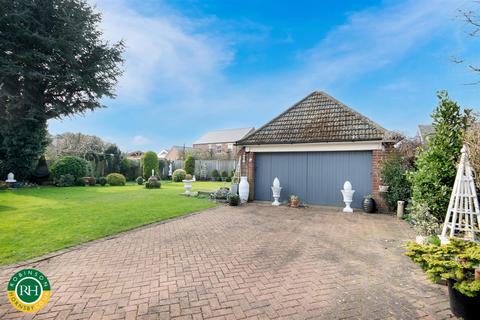 3 bedroom detached house for sale, Whiphill Top Lane, Branton, Doncaster