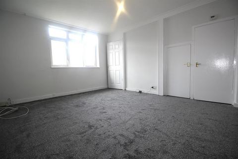 3 bedroom terraced house to rent, Brimsdown Avenue, Enfield