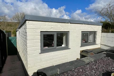 2 bedroom terraced house for sale, Victoria Road, Ponthenry, Llanelli