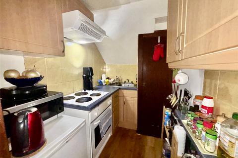 Studio to rent, Kings Court, 575  Bath Road, West Drayton, UB7