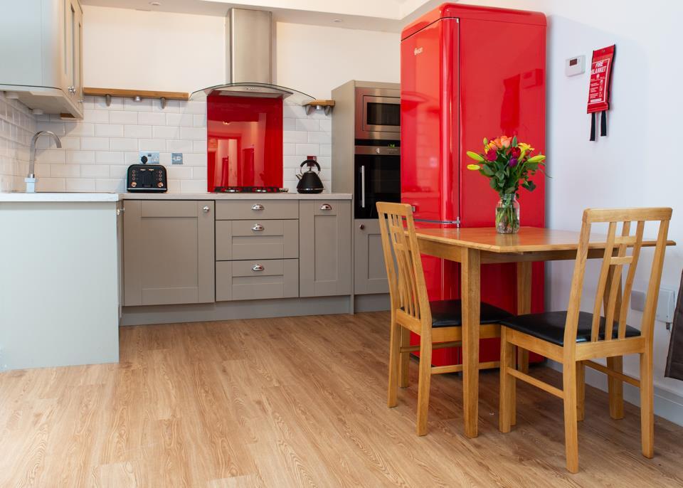 Kitchen/Dining Area