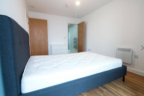 2 bedroom flat to rent, Media City, Michigan Point Tower B, 11 Michigan Avenue, Salford, M50