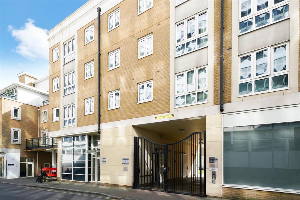 Castle Court