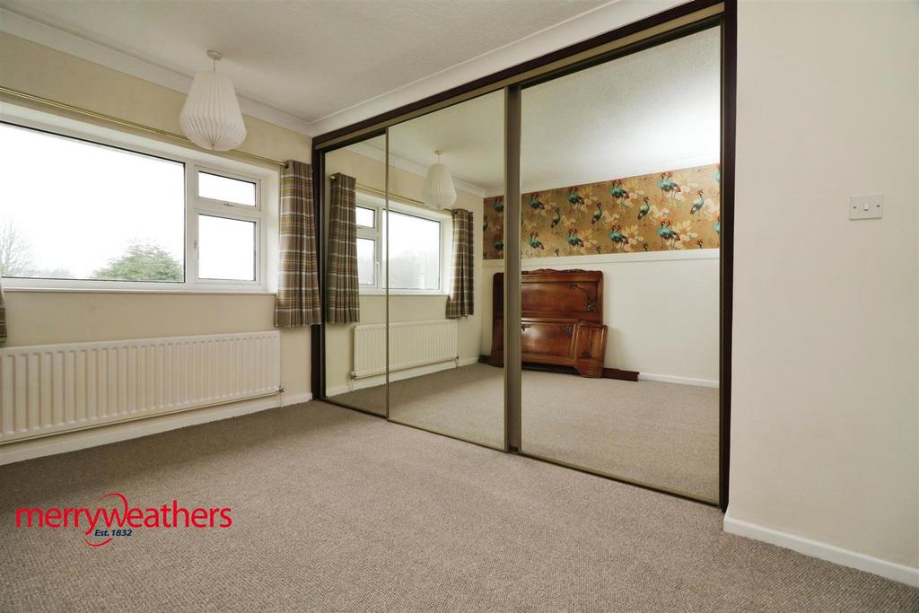 Rear bedroom