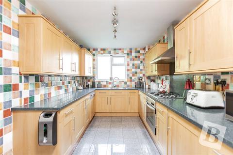 11 Ridgemont Place, Hornchurch, RM11 3LQ