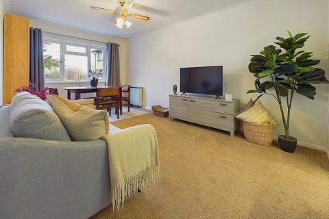 1 bedroom retirement property for sale, Freshbrook Court, Freshbrook Road