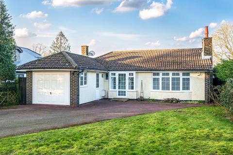 23 Leazes Avenue, Chaldon, Caterham, CR3 5AG