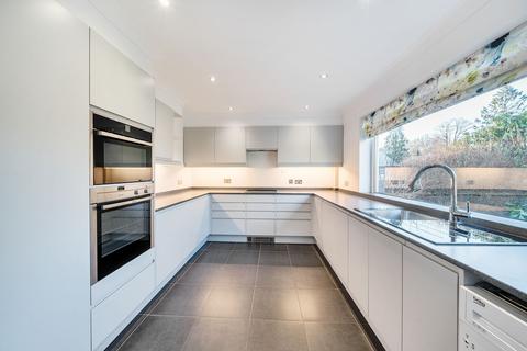 23 Leazes Avenue, Chaldon, Caterham, CR3 5AG