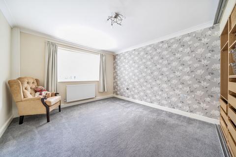23 Leazes Avenue, Chaldon, Caterham, CR3 5AG