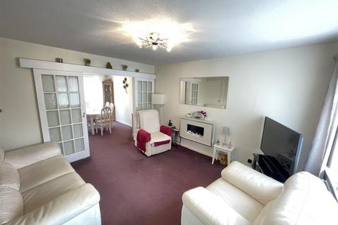 4 Denning Drive, Wirral, CH61 4YH