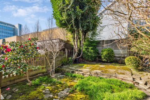 15a Thorney Hedge Road, London, W4 5SB