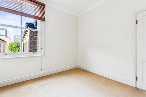 15a Thorney Hedge Road, London, W4 5SB