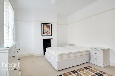 4 bedroom end of terrace house to rent, Musjid Road, London