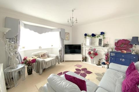 14 Brian Avenue, Waltham, Grimsby, DN37 0JS