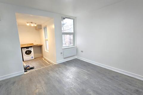 1 bedroom flat to rent, Eastcote Road, South Harrow HA2